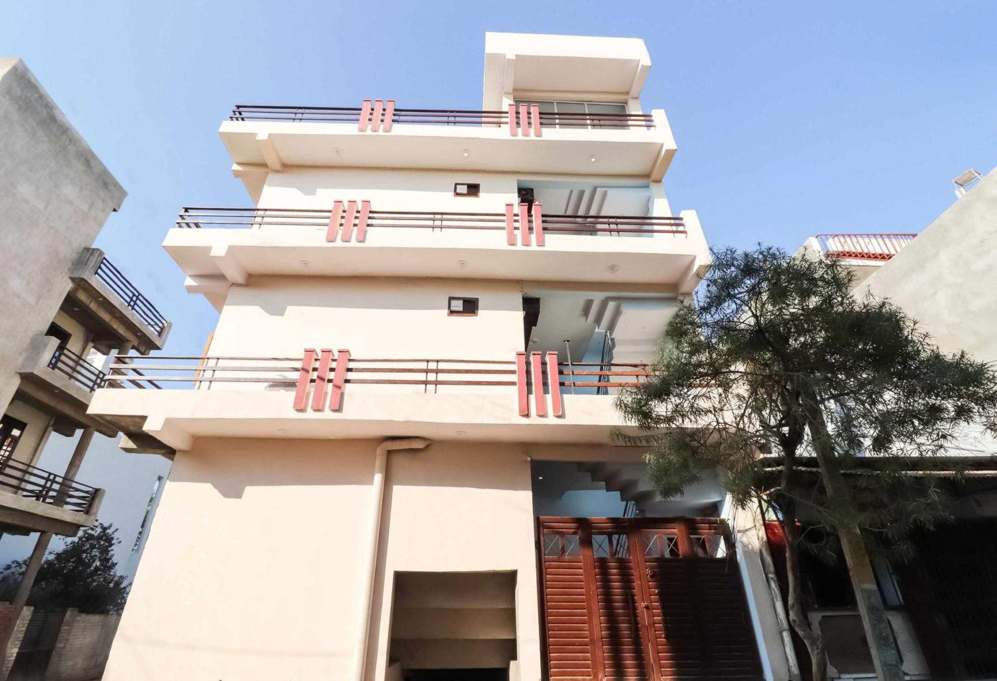 Hotel O The Velvet Chinhat Tiraha Exterior foto