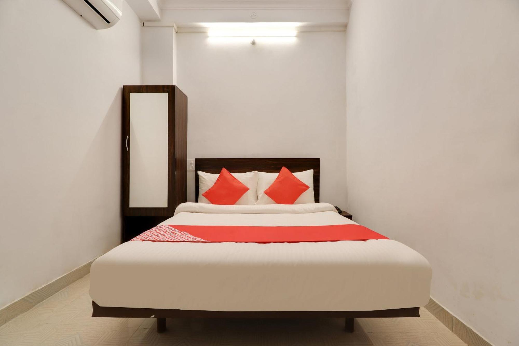 Hotel O The Velvet Chinhat Tiraha Exterior foto